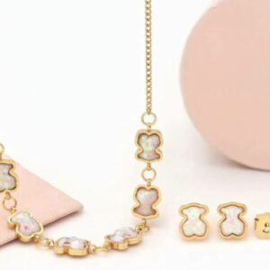 Conjunto de osos de color enlazados